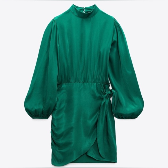 Zara Dresses & Skirts - Green wrap dress 👗
